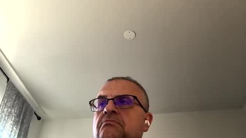 alankrieski1174 online show from 11/06/25, 08:32