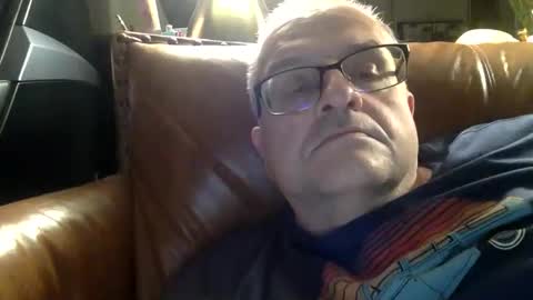 alankrieski1174 online show from 11/08/25, 06:57