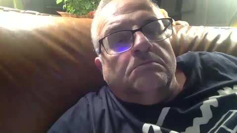 alankrieski1174 online show from 11/18/25, 05:12