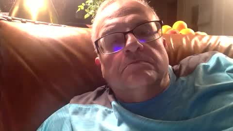 alankrieski1174 online show from 11/19/25, 03:06