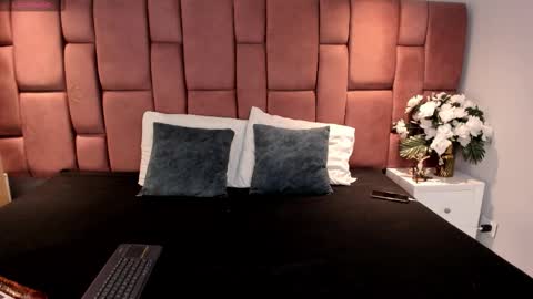 Alanna Jonnes online show from 11/21/25, 07:56