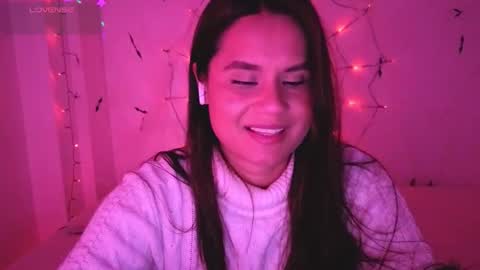 alba_toro535670 online show from 10/29/25, 12:18