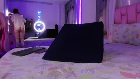 albaandthayron online show from 12/12/24, 12:12