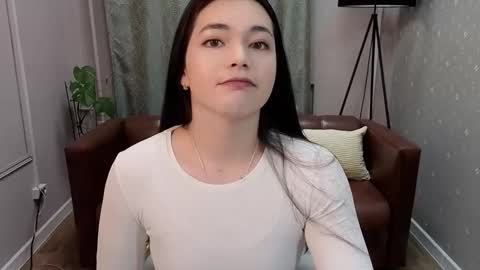 Snapshot of albi_glow chatting on 11/16/25, 04:40 Albi online show from 11/16/25, 04:40