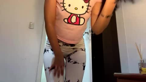 Snapshot of aldiiiuwu chatting on 11/17/25, 06:35 aldiiiuwu online show from 11/17/25, 06:35