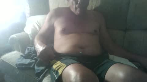 Snapshot of aldoods2000984667 chatting on 10/29/25, 03:20 aldoods2000984667 online show from 10/29/25, 03:20