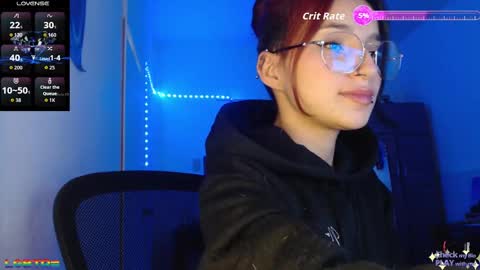 Snapshot of ale_blue_ chatting on 09/30/25, 02:55 Ale online show from 09/30/25, 02:55