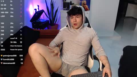 Snapshot of alec_spencer chatting on 09/16/25, 02:12 alec online show from 09/16/25, 02:12