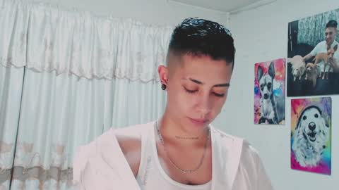 Alejandra online show from 12/05/24, 08:44