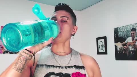 Alejandra online show from 01/02/25, 09:39