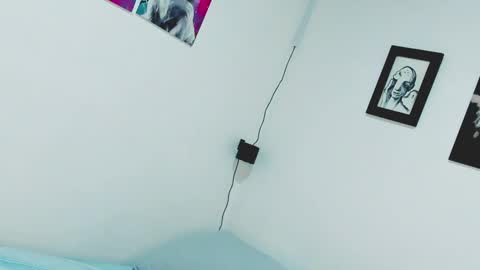 Alejandra online show from 02/21/25, 10:26