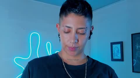 Alejandra online show from 09/19/25, 11:16