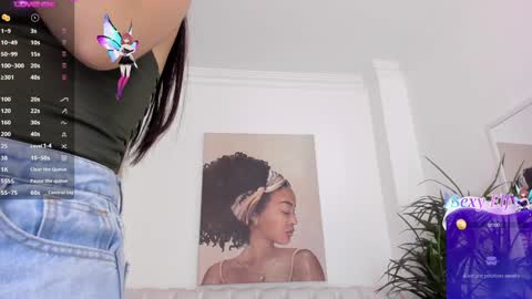 Snapshot of alejaa___ chatting on 12/16/24, 11:12 Alejandra online show from 12/16/24, 11:12