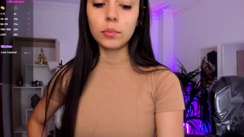Snapshot of alejaa___ chatting on 01/20/25, 11:24 Alejandra online show from 01/20/25, 11:24