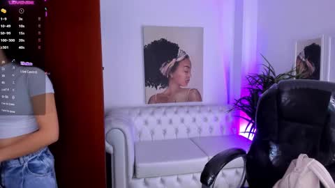 Snapshot of alejaa___ chatting on 01/27/25, 11:22 Alejandra online show from 01/27/25, 11:22