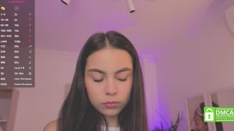 Snapshot of alejaa___ chatting on 09/17/25, 11:23 Alejandra online show from 09/17/25, 11:23