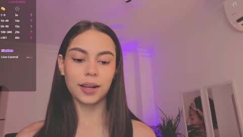Snapshot of alejaa___ chatting on 09/23/25, 11:24 Alejandra online show from 09/23/25, 11:24