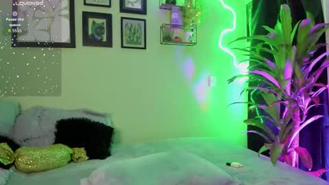 Aleja Queen online show from 10/15/25, 11:38