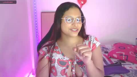 Snapshot of alejaharker chatting on 02/24/25, 01:35 Aleja Harker online show from 02/24/25, 01:35