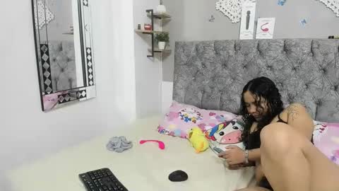 Snapshot of alejandra_evanss chatting on 12/04/24, 02:53 alejandra_evanss online show from 12/04/24, 02:53
