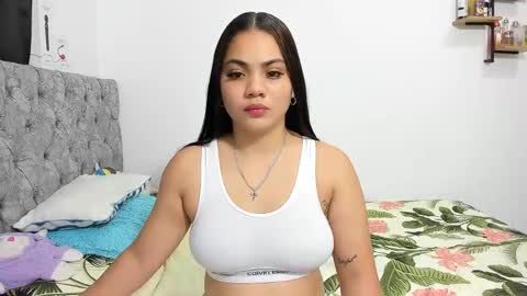 alejandra_evanss online show from 11/16/25, 11:10