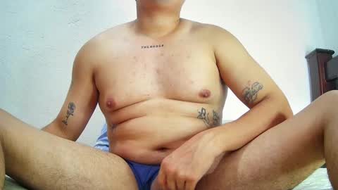 Snapshot of alejandro_b0y chatting on 01/25/25, 06:12 Alejandro online show from 01/25/25, 06:12