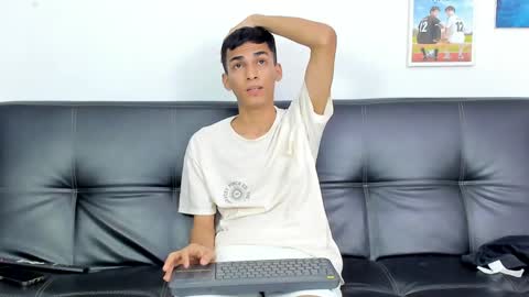 Snapshot of alejo_peverell chatting on 01/16/25, 08:43 alejo peverell online show from 01/16/25, 08:43