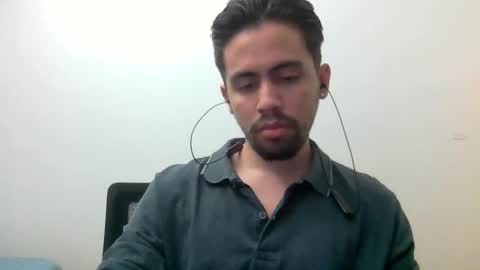 Snapshot of alejo_shy chatting on 01/06/25, 02:15 alejo_shy online show from 01/06/25, 02:15