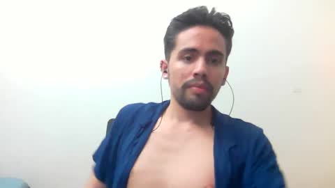 Snapshot of alejo_shy chatting on 01/07/25, 05:54 alejo_shy online show from 01/07/25, 05:54
