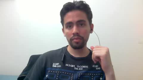 Snapshot of alejo_shy chatting on 01/18/25, 04:26 alejo_shy online show from 01/18/25, 04:26