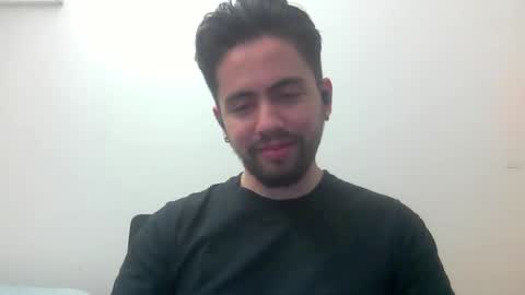 Snapshot of alejo_shy chatting on 10/06/25, 01:47 alejo_shy online show from 10/06/25, 01:47