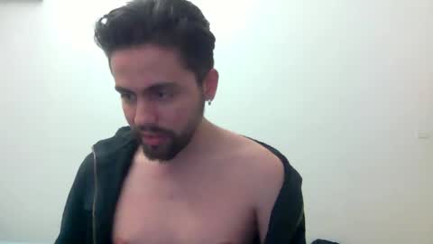 Snapshot of alejo_shy chatting on 10/20/25, 02:56 alejo_shy online show from 10/20/25, 02:56