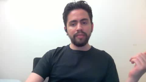 Snapshot of alejo_shy chatting on 11/01/25, 12:56 alejo_shy online show from 11/01/25, 12:56