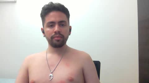 Snapshot of alejo_shy chatting on 11/15/25, 12:52 alejo_shy online show from 11/15/25, 12:52
