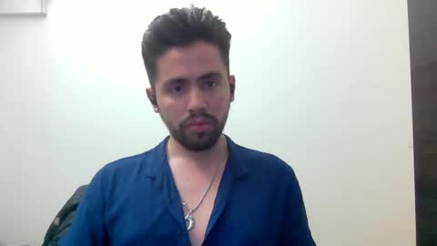 Snapshot of alejo_shy chatting on 11/24/25, 01:05 alejo_shy online show from 11/24/25, 01:05