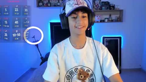 Snapshot of alejoo_storms chatting on 11/10/25, 03:49 alejo online show from 11/10/25, 03:49