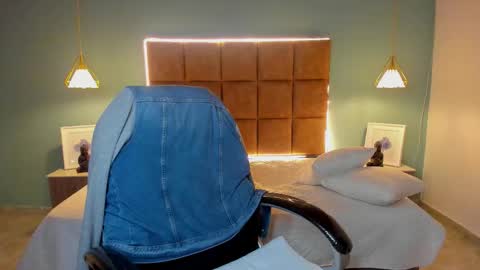 ALejoo Saenz online show from 10/08/25, 05:38