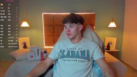 ALejoo Saenz online show from 10/13/25, 08:47