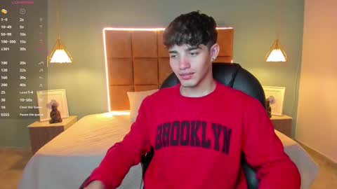 ALejoo Saenz online show from 10/21/25, 03:07