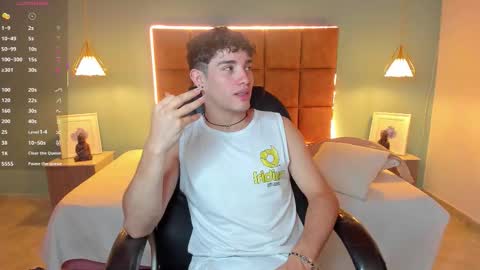 ALejoo Saenz online show from 10/23/25, 02:22