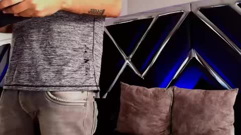 Alek online show from 11/07/25, 08:09