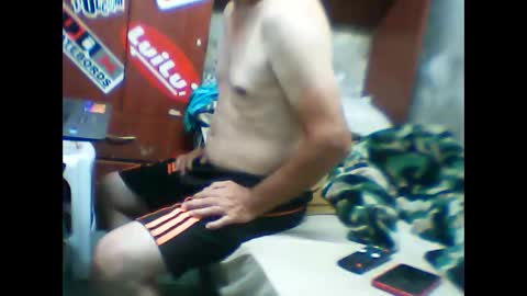 Snapshot of alemaorico chatting on 02/27/25, 12:32 rico online show from 02/27/25, 12:32