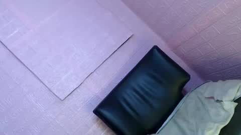 Snapshot of alena_sanggre69 chatting on 12/28/24, 05:03 Kimmygirl online show from 12/28/24, 05:03