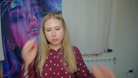 Snapshot of alenagessi_ chatting on 09/09/25, 05:07 Alena online show from 09/09/25, 05:07