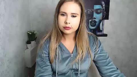 Snapshot of alenagessi_ chatting on 09/24/25, 09:56 Alena online show from 09/24/25, 09:56