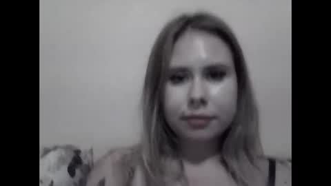 Snapshot of alenagessi_ chatting on 10/10/25, 05:23 Alena online show from 10/10/25, 05:23