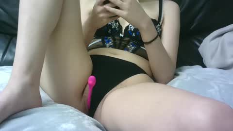 Snapshot of aleniia19 chatting on 02/02/25, 08:08 Aleniia19 online show from 02/02/25, 08:08