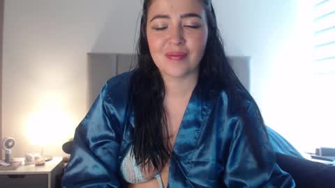 Snapshot of aleska__bell chatting on 01/31/25, 02:49 Aleska online show from 01/31/25, 02:49