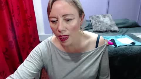 Snapshot of aleska_sex chatting on 01/07/25, 09:25 ALESKA online show from 01/07/25, 09:25