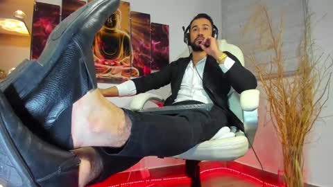 Snapshot of alessandro__wye chatting on 02/13/25, 09:41 ALESSANDRO WYE online show from 02/13/25, 09:41